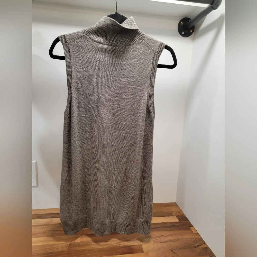 NWT The Limited Women's Sleeveless Sweater - Picture 2 of 11